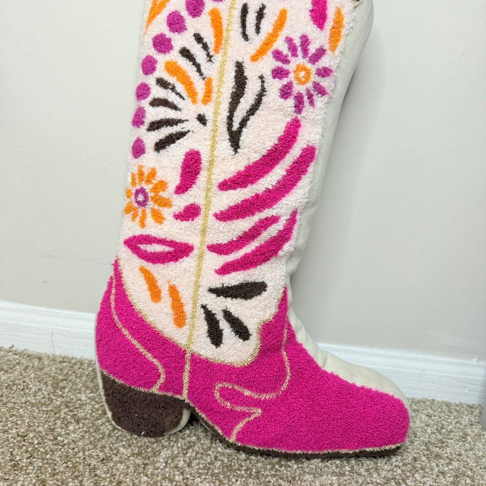 NWOT Isaac Mizrahi New York Cowboy Cowgirl Boot Decorative Pillow 21"x12" - Picture 3 of 6